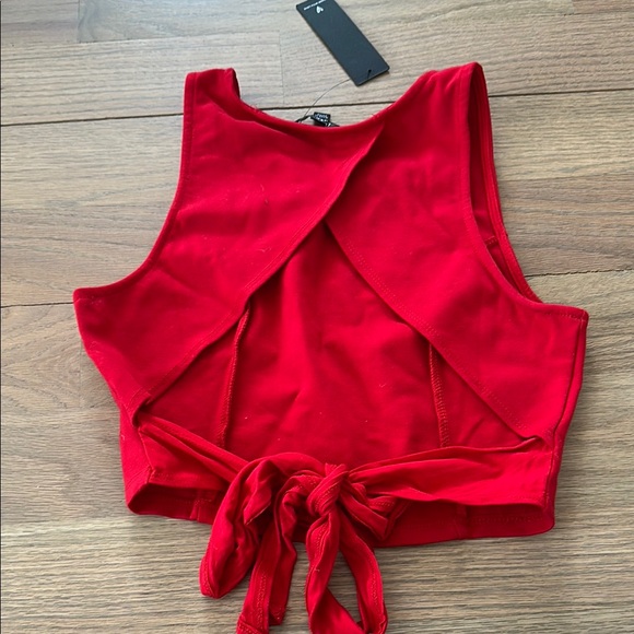 NWT Red Sleeveless Crop Top - Picture 4 of 7